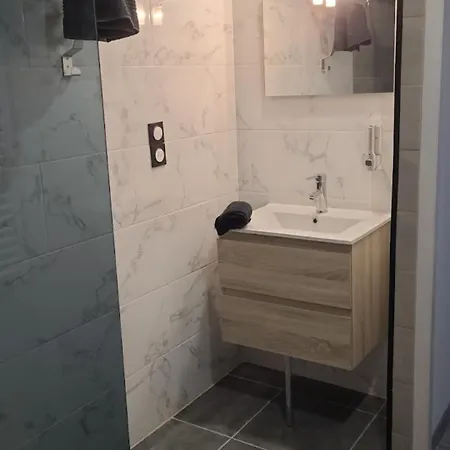 Hotel Au Complex By Supreme