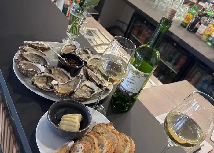 Hotel Au Complex By Supreme *