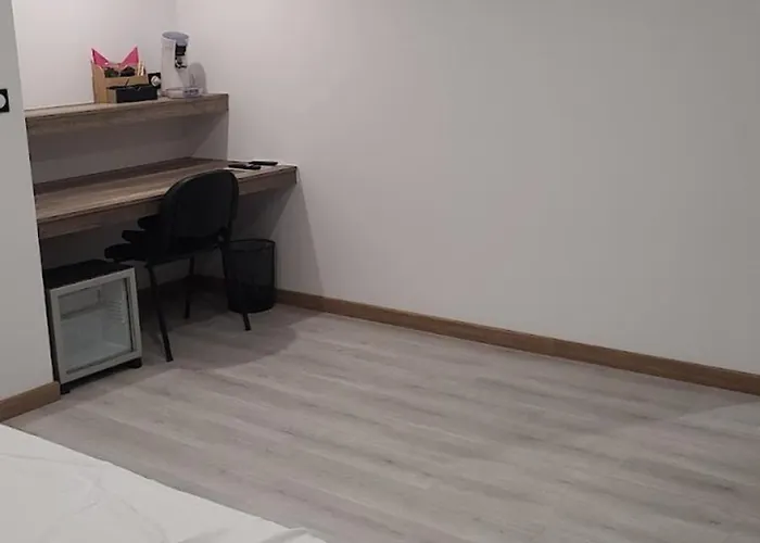 Hotel Au Complex By Supreme Laboutarie